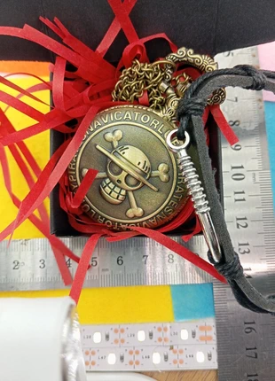Montre à gousset avec la boîte OnePiece, marca: Broche.fr, estado: Muito bom, tamanho: 47 mm ou mais, €5.00, €5.95 inclui Proteção do Comprador Pro