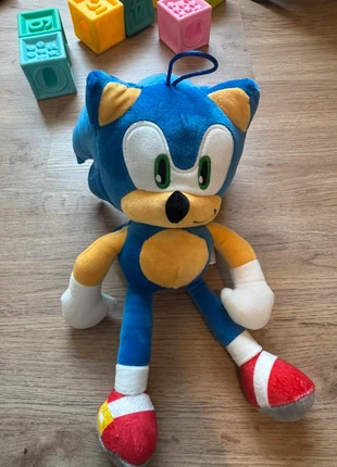 Peluche Sonic, marca: Sonic the Hedgehog, estado: Nuevo sin etiquetas, tamaño: 3 años / 98 cm, 12,00 €, 13,30 € Protección al comprador incluida