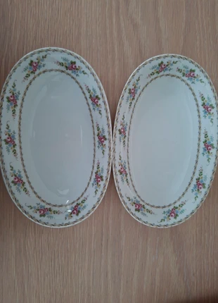Oma s servies ,4 serveerschalen 2 kleine, 2 grotere waarvan 1 diepe, merk: Winterling, staat: Heel goed, € 8,00, € 9,10 inclusief Kopersbescherming