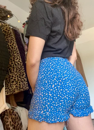 Cute and Fresh high-waisted short, état: Bon état, taille: S / 36 / 8, 1,00 €, 1,75 € Protection acheteurs incluse