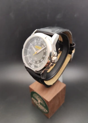 V0115 LIP Croix du Sud édition Stanley, marke: LIP, zustand: Sehr gut, größe: 39–42 mm, 49,90 €, 53,10 € beinhaltet Vinted-Käuferschutz Pro