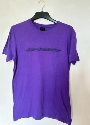 T-shirt Oakley violet L – slim fit, logo noir discret, style vintage streetwear, brand: Oakley, condition: Very good, size: L, €15.00, €16.45 includes Buyer Protection