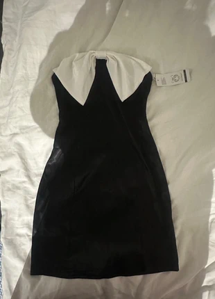 Robe noire cintrée, brand: Boutique indépendante, condition: New with tags, size: XS / 34 / 6, €9.00, €10.15 includes Buyer Protection