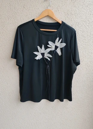 Top Shein CURVE 1XL Negro Aplique Flores - Casual Chic, marque: Shein Curve, état: Très bon état, taille: XXL / 44 / 16, 6,00 €, 7,00 € Protection acheteurs incluse