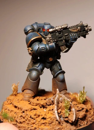 Space Marine Primaris diaroma, marque: Games Workshop, état: Très bon état, 12,00 €, 13,30 € Protection acheteurs incluse