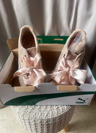 Suede heart frosted wn’s Puma, merk: Puma, staat: Nieuw met prijskaartje, maat: 39, € 30,00, € 32,20 inclusief Kopersbescherming