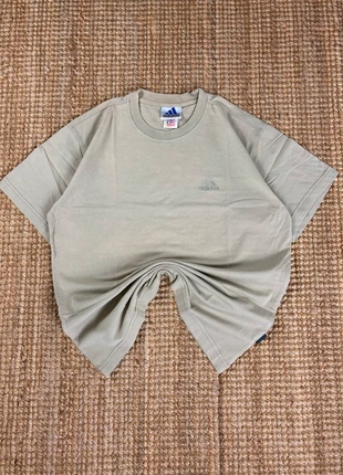 Tshirt Manches Courtes Beige Brodé Adidas Vintage 90s Taille L, marke: adidas, zustand: Sehr gut, größe: L / 40 / 12, 20,00 €, 21,70 € beinhaltet Vinted-Käuferschutz Pro