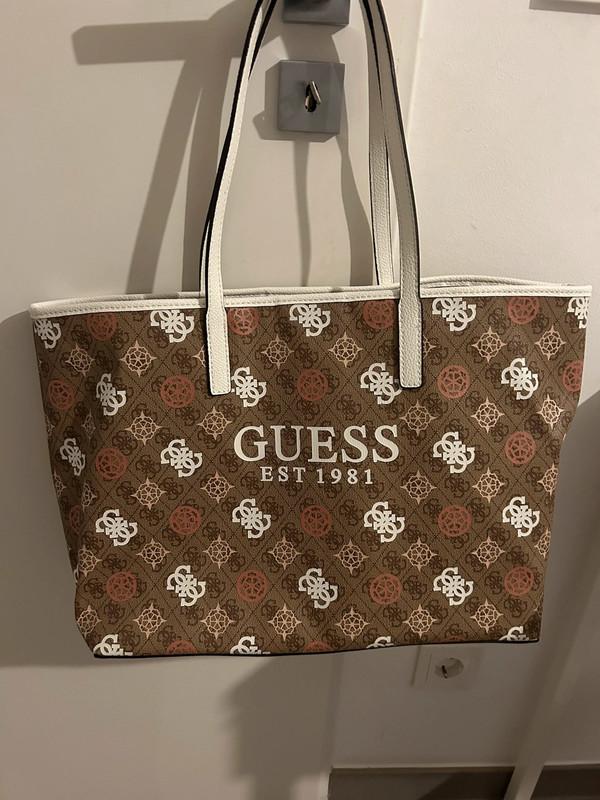 Guess Bag 1