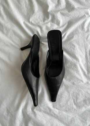 Talons escarpins mango jamais porté pointus, marque: Mango, état: Très bon état, taille: 38, 15,00 €, 16,45 € Protection acheteurs incluse