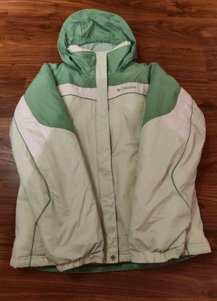 Veste de ski Columbia verte femme taille XS (14/16) chaude, imperméable et respirante, marque: Columbia, état: Très bon état, taille: XS / 34 / 6, 55,00 €, 58,45 € Protection acheteurs incluse