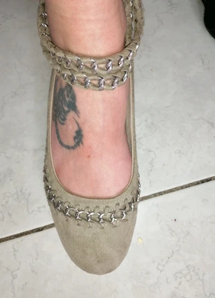 Beige Ballerinas mit Kettchen – Größe 40, elegant & vielseitig, brand: Graceland, condizioni: Ottime, taglia: 40, €7.00, €8.05 include la Protezione acquisti