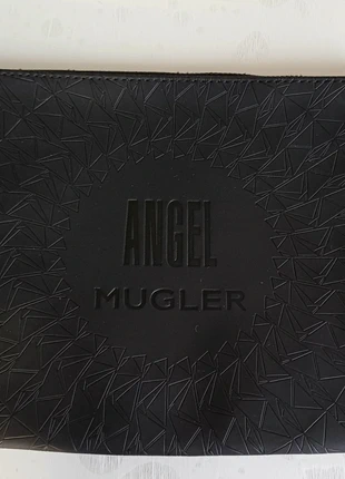 Trousse de toilette Mugler, marque: Mugler, état: Neuf avec étiquette, 3,00 €, 3,85 € Protection acheteurs incluse