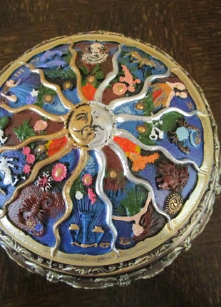 Boîte à musique 12 Constellations, avec éclairage LED, Château dans le ciel, marque: chateau dans le ciel, état: Très bon état, 58,00 €, 61,60 € Protection acheteurs incluse