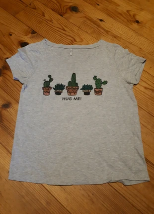 T shirt only taille S, marque: ONLY, état: Très bon état, taille: S / 36 / 8, 3,00 €, 3,85 € Protection acheteurs incluse