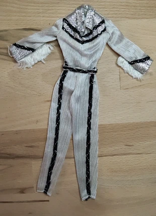 Barbie outfit Western Barbie 1980, marke: Barbie, zustand: Sehr gut, größe: 6-9 Monate / 68, 6,00 €, 7,00 € inklusive Vinted-Käuferschutz