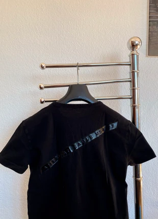 schwarzes American Eagle T-Shirt mit gestickten Logoprint und diagonalem Backprint in S, brand: American Eagle, condition: Very good, size: S, €17.00, €18.55 includes Buyer Protection