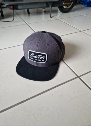 Casquette Brixton Snapback grise et noir réglable, marca: Brixton, estado: Muito bom, tamanho: Tamanho único, €12.00, €13.30 inclui Proteção do Comprador