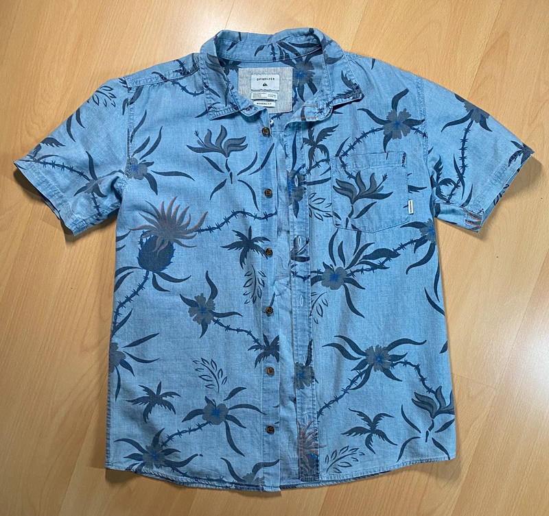 Sin personal de repuesto mordedura Camisa Hawaiana Quiksilver - Vinted