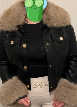 Stijlvolle leren jas met bontkraag, estado: Novo com etiquetas, tamanho: M / 38 / 10, €69.00, €73.15 inclui Proteção do Comprador