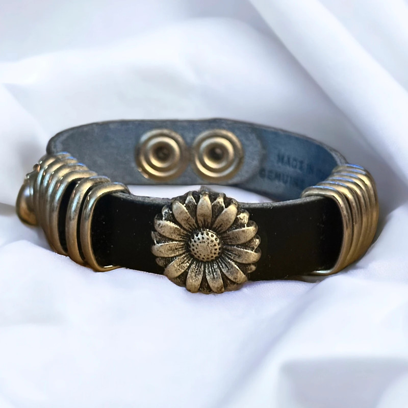 Vintage Capri Italy flower leather bracelet 1