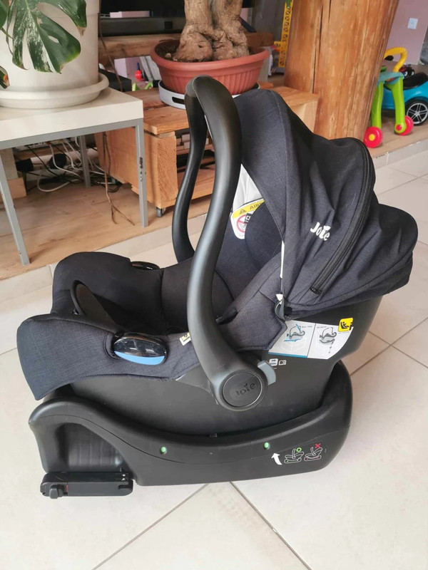 Cosy et base isofix comme neuf 1