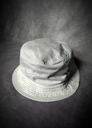 Bob, Nike Vintage, Chapeaux Aventurier, Blanc cassé, Logo brodé, brand: Nike, condition: Very good, size: S, €17.00, €18.55 includes Buyer Protection Pro