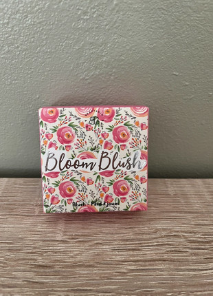 Bloom Blush – Beautaniq Beauty