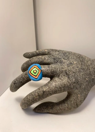 Ring kunststof, staat: Heel goed, maat: 51.8 mm / 16.5 mm Ø, € 1,95, € 2,75 inclusief Kopersbescherming