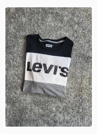 T-shirt levi's colorblock - Taille L - très bon état, estado: Muito bom, tamanho: L, €5.00, €5.95 inclui Proteção do Comprador
