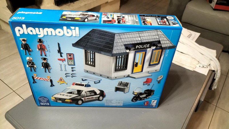  Playmobil Compatible - US Complete Police Set (5013) : Toys &  Games