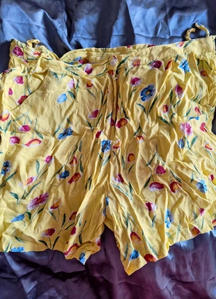 Short taille 44, marque: new coordinates, état: Bon état, taille: XXL / 44 / 16, 1,00 €, 1,75 € Protection acheteurs incluse