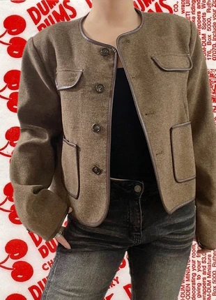 Brown tweed jacket, marque: Moromoro, état: Très bon état, taille: S / 36 / 8, 29,00 €, 31,15 € Protection acheteurs incluse