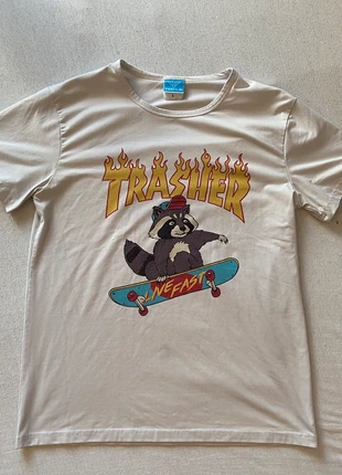 T-shirt Trasher blanc, brand: Teehub, condition: Good, size: S / 36 / 8, €8.50, €9.63 includes Buyer Protection