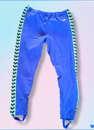 Magnifique Legging Vintage Arena taille L Ref 17IT099, marque: Arena, état: Très bon état, taille: L / 40 / 12, 5,30 €, 6,27 € Protection acheteurs incluse