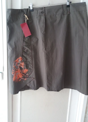 Jupe kaki taille 54 coton Celia, brand: Celia, condition: New with tags, size: 7XL / 54 / 26, €6.00, €7.00 includes Buyer Protection