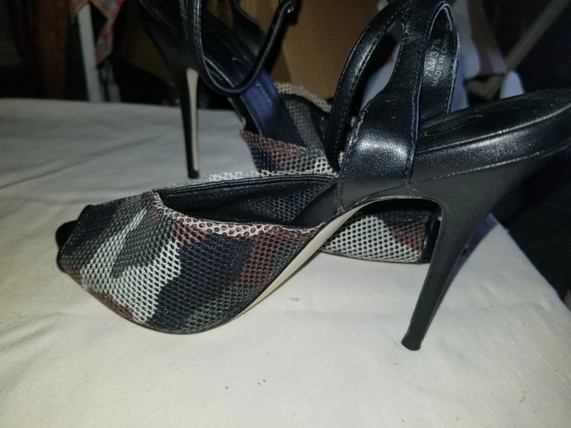 Jessica simpson camo spike heels 2