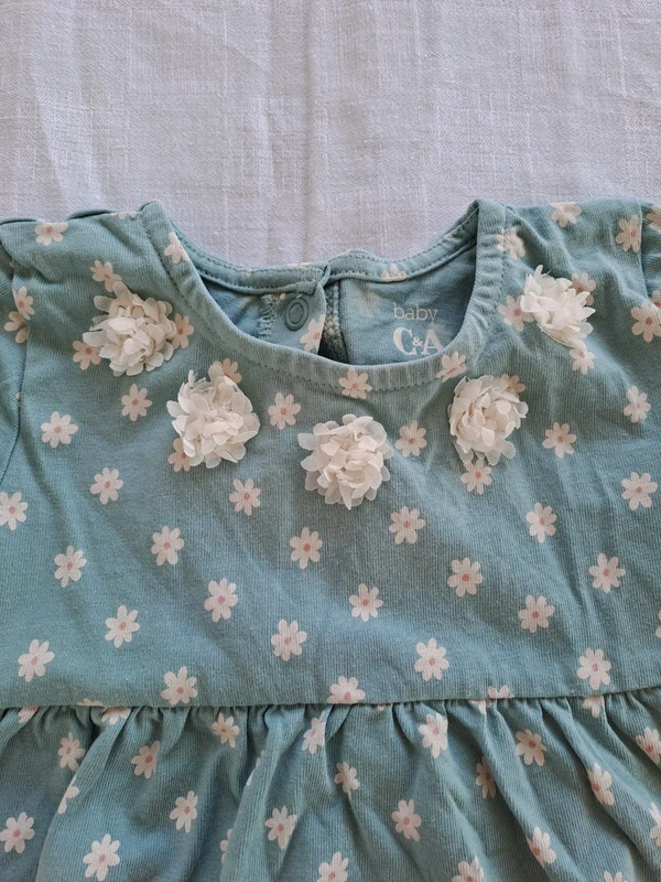 Robe C&A taille 92 cms - photo numéro 2