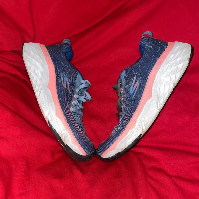 Sketchers Go Run Ultra Walking Shoes (7) 1