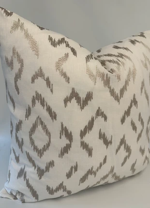 New Luxury Ikat Cushion Cover 47x47cm – Designer Fabric, Modern Neutral Tones, brand: Villa Nova, condition: Like new, size: Other, £25.00, £26.95 includes Buyer Protection