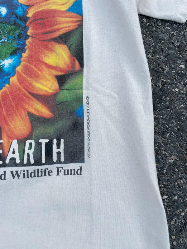 Vintage 90s earth day style t shirt 2