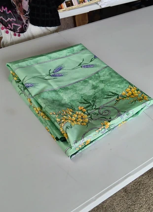 Superbe nappe anti tâches 145cm X 196 cm, condition: Very good, €5.99, €6.99 includes Buyer Protection