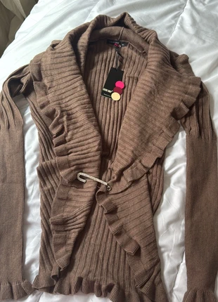 Cardigan Cachemire et laine, marque: Louise Orop, état: Neuf avec étiquette, taille: M / 38 / 10, 10,00 €, 11,20 € Protection acheteurs incluse