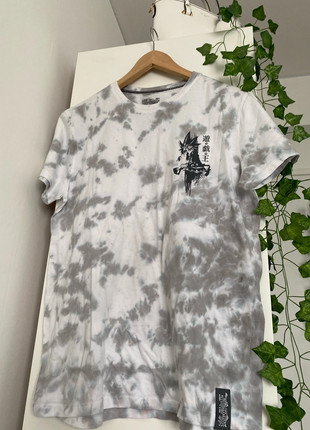 Tee shirt Yu-Gi-Oh! Gris et blanc et noir, marque: Yu-Gi-Oh!, état: Très bon état, taille: M, 6,00 €, 7,00 € Protection acheteurs incluse