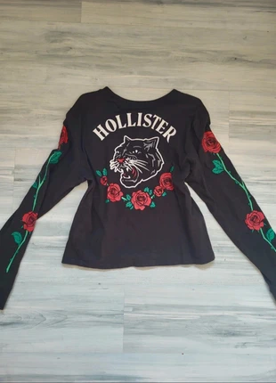 Tee-shirt noir manches longues avec motifs fleurs, rose et tigre blanc, rouge et vert, brand: Hollister, condition: New without tags, size: S / 36 / 8, €6.00, €7.00 includes Buyer Protection
