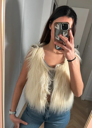 Veste sans manche en fourrure synthétique, brand: Miss June, condition: Very good, size: S / 36 / 8, €65.00, €68.95 includes Buyer Protection Pro