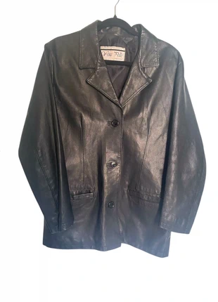Veste en cuir Vera Pelle Noire Taille 40 (M) Femme, brand: Vera Pelle, condition: Very good, size: M / 38 / 10, €25.00, €26.95 includes Buyer Protection
