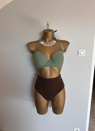 Haut de maillot de bain vert / kaki etam neuf 90D, brand: Etam, condizioni: Nuovo con cartellino, taglia: Altro, €24.00, €25.90 include la Protezione acquisti