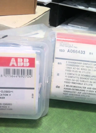 3 pezzi ABB 1SD A066433 R1, 2 contatti di scambio aperto-chiuso, marke: abb, zustand: Neu, mit Etikett, 9,00 €, 10,15 € inklusive Vinted-Käuferschutz