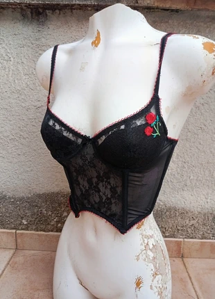 Corsetto nero in pizzo con ricami🌹, marke: COQUETTE, zustand: Sehr gut, größe: XS / 34 / 6, 25,00 €, 26,95 € inklusive Vinted-Käuferschutz