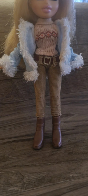 Bratz Wintertime Wonderland Cloe Doll With Clothes, Shoes/Boots &  Accessories.